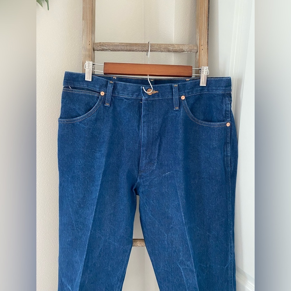 Men’s Wrangler - WRANGLER COWBOY CUT ORIGINAL FIT JEAN - Size 35x38 - Picture 9 of 12